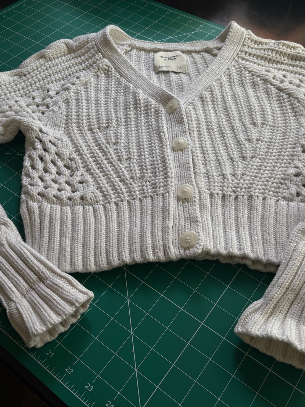 Abercrombie & Fitch Cream Textured Cropped Cardigan